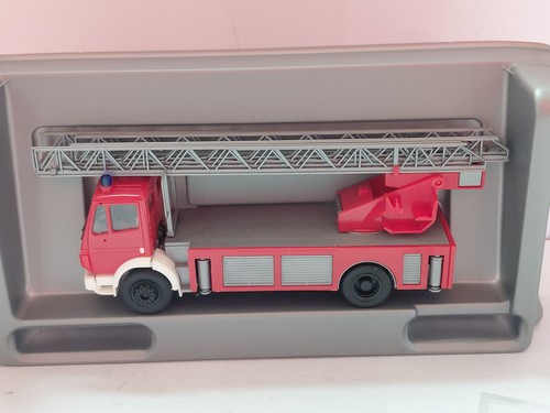 Herpa mercedes benz feuerwehr - mercedes-benz,