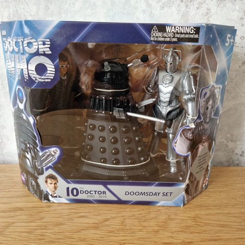Doomsday set tenth doctor who - set,