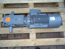 NEW Lenze G50BB145MVBR3C00 2,2kW Motor +M55AP100M045EF0UT i=19,831 Getriebe