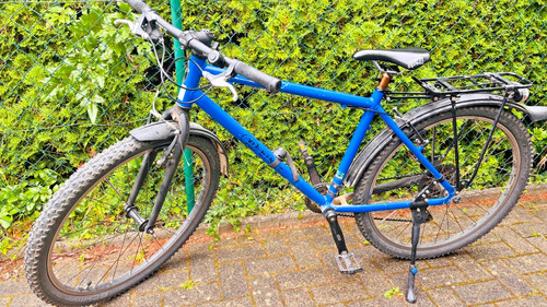 Superleichtes blaues