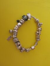 Biete  hier ein Armband von Pandora mit 19 Charms, 21 cm, 925 Silber