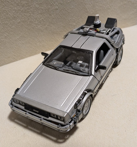 Welly delorean dmc - dmc-12, to
