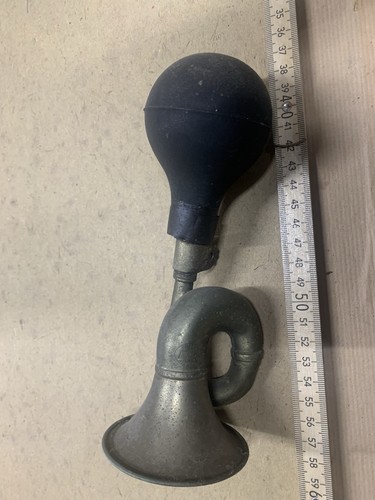 Ballhupe hupe oldtimer auto - oldtimer,