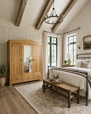 Antiker Kleiderschrank