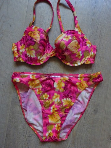 Wunderschöner bikini - **,