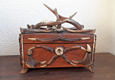 antike Holzkiste mit