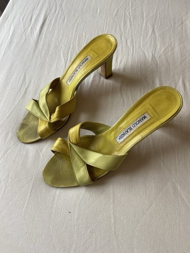 Manolo blahnik leather mules - manolo,