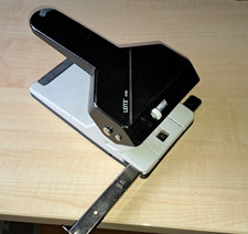Leitz 5180 Locher mit Größenschablone Registraturlocher