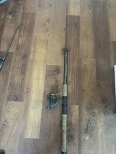 Zwei Angelruten Mit Rollen