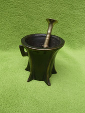 Alter Mörser aus massiv Bronze