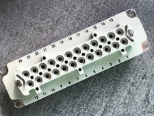 Steckereinsatz 24P + PE Buchse