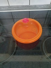 Orangener Warmhalteteller mit Antirutsch Saugnapf - Nip