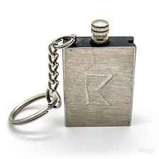 Vintage Flachmann Feuerzeug mit Schlüsselanhänger aus Sammlung - Silber 4,5cm