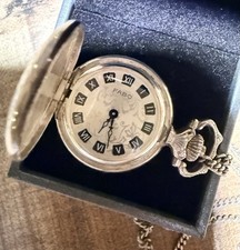 Alte Uhr an Halskette /