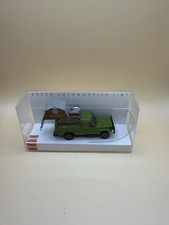 Top: Busch 43514 Toyota Land