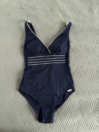 Dunkelblauer bikini mit - dunkelblauer,