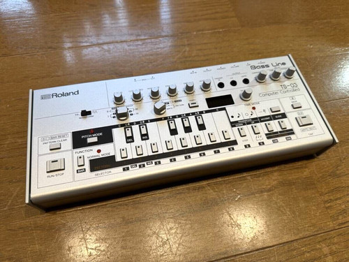 Roland bass line - bass,