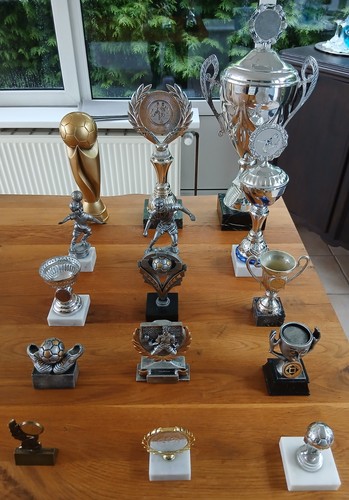 Verkaufe fußballpokale - verkaufe,