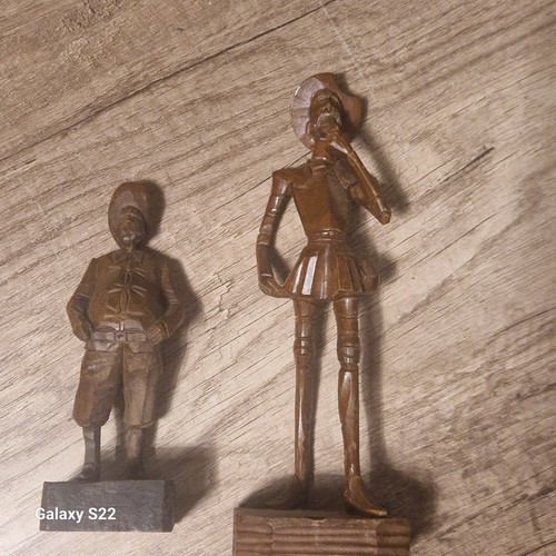 Holzfiguren handgeschnitzt - holzfiguren,
