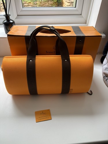 Veuve clicquot champagne - clicquot,