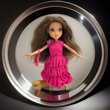 TM 2009 MGAEntertainment Moxie Girlz Baity Shape Used !!