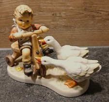 Hummel Goebel Figur "Weg Da" Junge mit Dreirad 2082 2008
