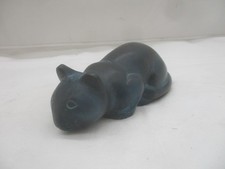 Messing Figur Skulptur „Die Blaue Katze – auf der Lauer“ – 17x7 cm