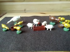 Hühner-, Gänse-, Schweine-Familie mit Trog, jeweils 5 Teile, Holz-Figuren, 25 mm