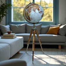 Großer Bodenweltglobus auf