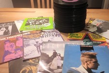 Konvolut Vinyl 75 SINGLES ohne Cover++60/70s Rock+Pop und 17 Single Cover leer