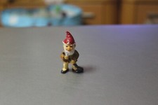 Ü-Ei 1988 Blumentopfzwerge Blütenstaubfeger Zwerg mit Besen Wischer Wischmop