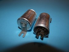 DDR Blinkgeber Relais Blinkrelais 12V 3x21W+1x21W  8582.15/30 M 2/12