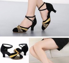 Damen Walzer Ballsaal Latein