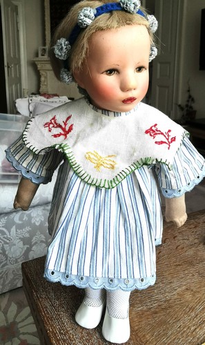 Bezauberndes altes puppenkleid - altes,