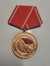 DDR Orden Medaille Armee Kampfgruppe ausgezeichnete Leistungen Abzeichen A115