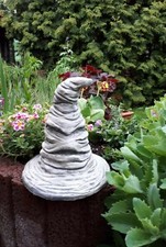 Statue sprechender Hut Sommer