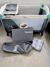 Hauck Kinderreisebett inkl. 2x Faltmatratzen, Wickelauflage, Erhöhung Neuwertig