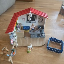 schleich® Farm World 42502 Tierarzt-Praxis mit Haustieren