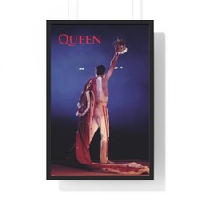 Queen Wembley Crown Moment