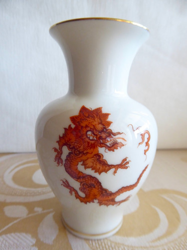 Blumenvase aus porzellan - ,