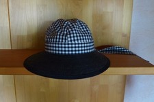 Damen Visor mit Schirm aus schwarzem Stroh