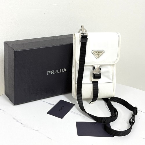 Prada dreiecklogo nylon - prada,
