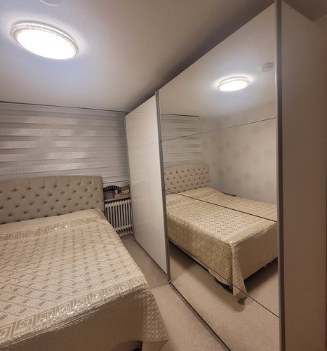 Kleiderschrank