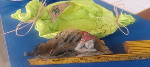 Schlafender zwerg - schlafender,