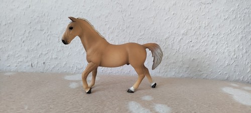 Schleich trakehner hengst - schleich,