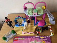 LEGO® System 5880~Belville Pferdestall mit Pferden~Komplett von 1994 ohne OVP