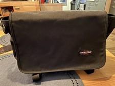 Eastpak Umhängetasche
