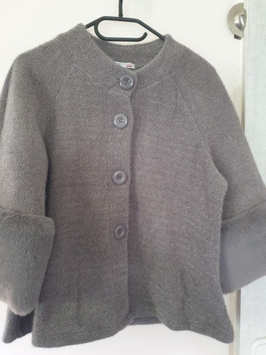 Graue jacke strickjacke - graue, strickjacke,