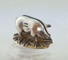 VINTAGE SILBER SCHWEIN ORTSNAME MENÜ KARTENHALTER LONDON 1988 VON C & C COOKE 13,2g