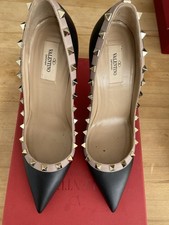 Valentino Garavani Rockstud Pumps 39
